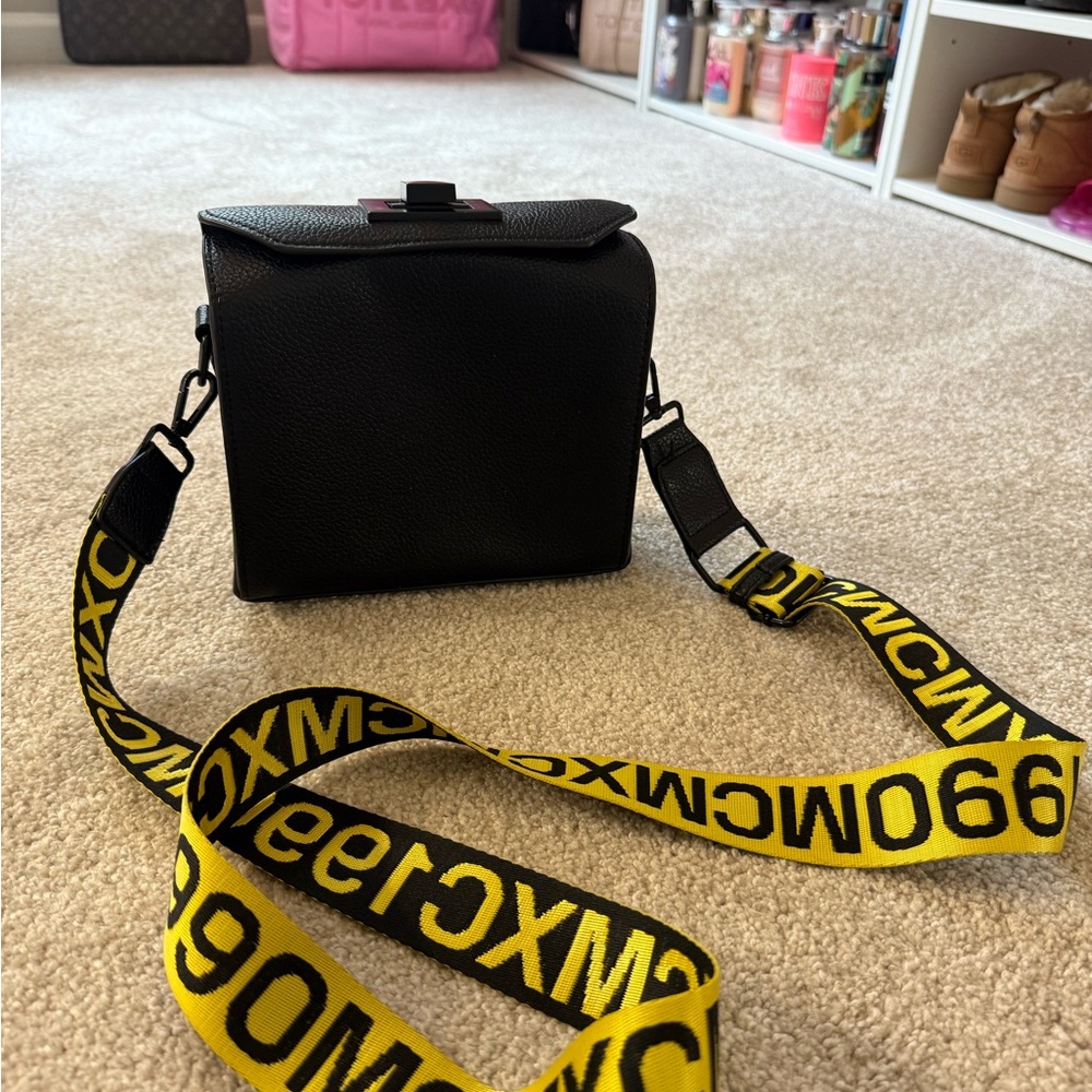 Steve Madden Black and Yellow Crossbody Bag Urban Style